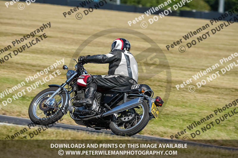 cadwell park;cadwell park photographs;cadwell trackday photographs;enduro digital images;event digital images;eventdigitalimages;peter wileman photography;racing digital images;trackday digital images;trackday photos